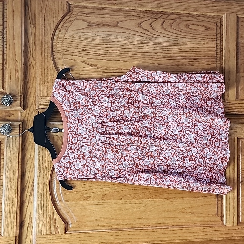 EUC Loft Sleeveless Tee - Picture 3 of 4